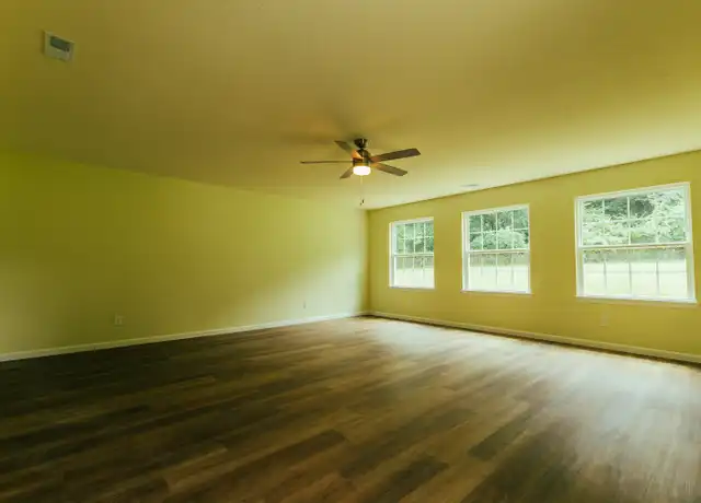Property at 300 E Bacon St Unit 4, Hillsdale, MI, 49242, 3 beds, 1 bath, [object Object]