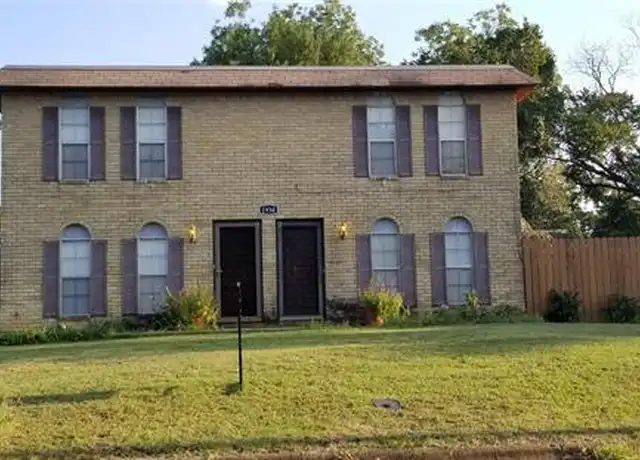Property at 1930 W Sanford St Unit B, Arlington, TX, 76012, 2 beds, 1.5 baths, [object Object]