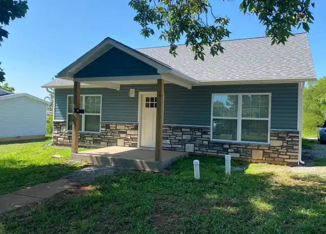 Property at 917 W Liberty St, Farmington, MO, 63640, 2 beds, 2 baths, [object Object]