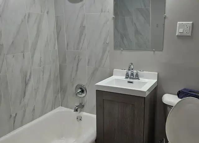 Property at 3257 W Fulton Blvd #1, Chicago, IL, 60624, 3 beds, 1 bath, [object Object]