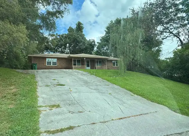 Property at 5041 Shoals Ln Unit 5041, Chattanooga, TN, 37416, 2 beds, 1 bath, [object Object]