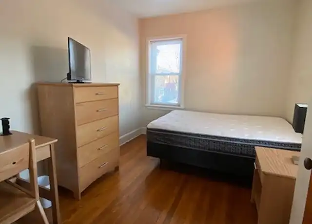 Property at 522 W 3rd St Unit 2E, Williamsport, PA, 17701, 1 bed, 1 bath, [object Object]