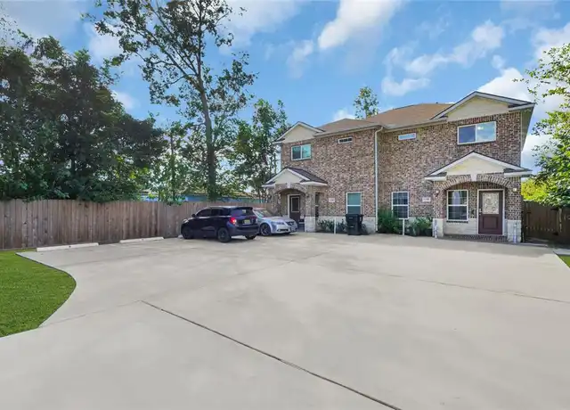 Property at 4732 Carmen St Unit B, Houston, TX, 77033, 3 beds, 2.5 baths, [object Object]