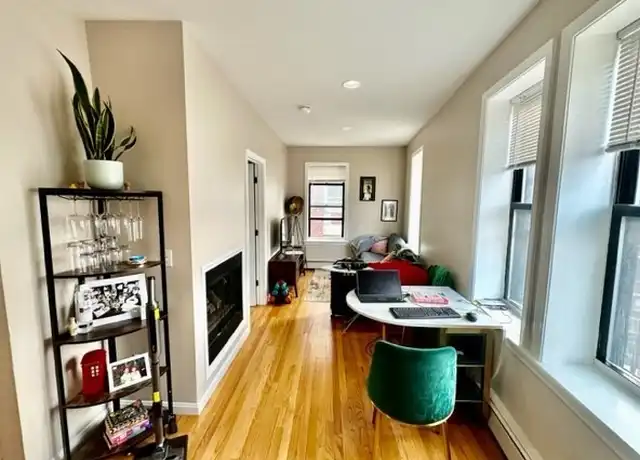 Property at 2 Thacher St Unit 8, Boston, MA, 02113, 1 bed, 1 bath, [object Object]
