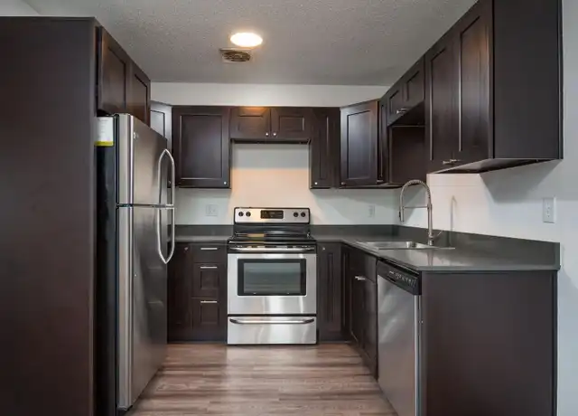 Property at 3021 NE Glisan St Unit 206, Portland, OR, 97232, 2 beds, 1 bath, [object Object]