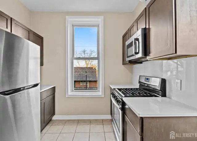 Property at 109 S Broadway Unit 201, South Amboy, NJ, 08879, 3 beds, 1 bath, [object Object]