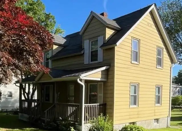 Property at 77 Crestwood Rd, Fairfield, CT, 06824, 2 beds, 1 bath, [object Object]