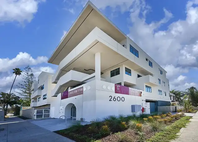 Property at 2600 S Catalina St, Los Angeles, CA, 90007, 4 beds, 4 baths, [object Object]
