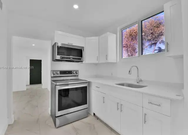 Property at 3025 NW 8th Ave, Miami, FL, 33127, 3 beds, 1 bath, [object Object]