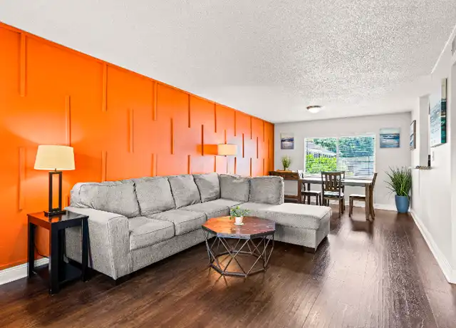 Property at 4303 W North a St, Tampa, FL, 33609, 2 beds, 1 bath, [object Object]