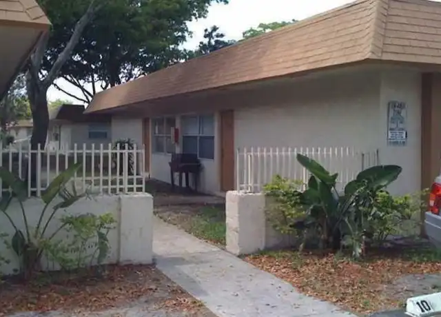 Property at 5413 NW 24th St, Lauderhill, FL, 33313, 2 beds, 1 bath, [object Object]
