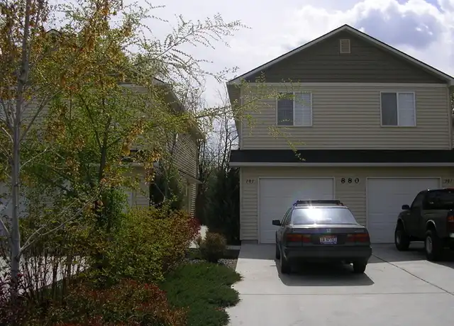 Property at 880 N Whitewater Park Blvd Unit 2, Boise, ID, 83703, 2 beds, 1 bath, [object Object]