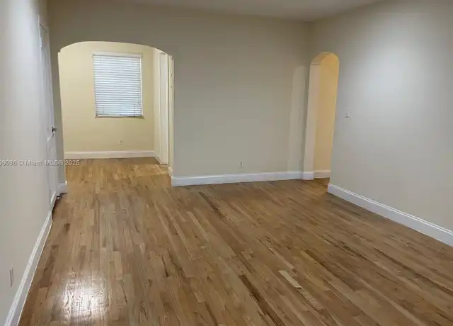 Property at 815 W 40th St Unit 4, Miami Beach, FL, 33140, 1 bed, 1 bath, [object Object]