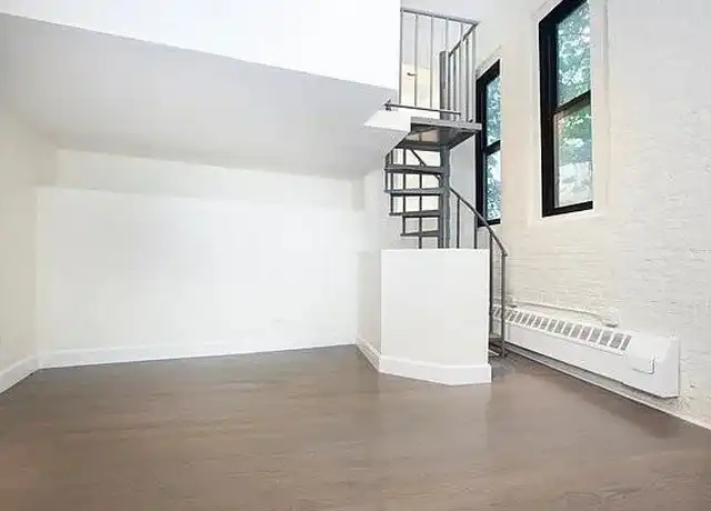 Property at 110 Greenwich St Unit 4GS, New York, NY, 10006, 2 beds, 1 bath, [object Object]