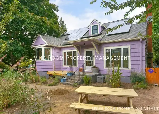 Property at 2927 SW Hume Ct Unit A, Portland, OR, 97219, 3 beds, 2.5 baths, [object Object]