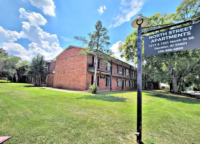 Property at 1221 North St SE Unit 1221-6, Decatur, AL, 35601, 2 beds, 1 bath, [object Object]