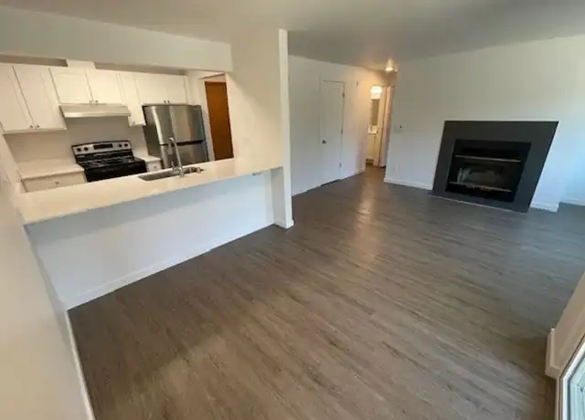 Property at 5800 22nd Ave NW Unit 105, Seattle, WA, 98107, 1 bed, 1 bath, [object Object]
