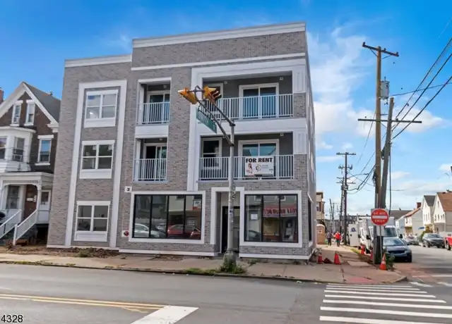 Property at 862 E Jersey St #3, Elizabeth, NJ, 07201, 2 beds, 1 bath, [object Object]
