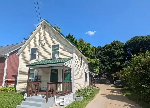 Property at 8 Cross St, Lincoln, NH, 03251, 2 beds, 1 bath, [object Object]