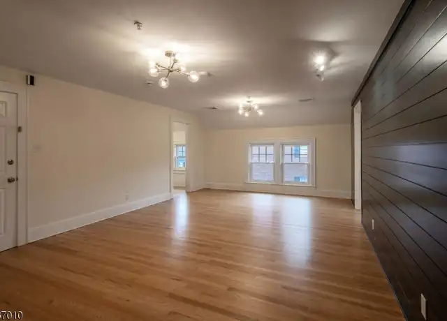 Property at 1926 Long Hill Rd Unit 1, Millington, NJ, 07946, 2 beds, 1 bath, [object Object]