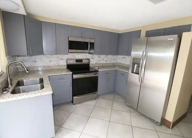 Property at 7133 Gulf Breeze Cir, Hudson, FL, 34667, 2 beds, 1 bath, [object Object]