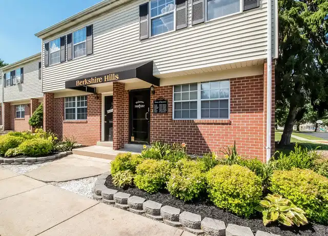 Property at Berkshire Hills - 2815 Wyoming Dr, Sinking Spring, PA, 19608, 1-4 bed, 1-2.5 bath, [object Object]