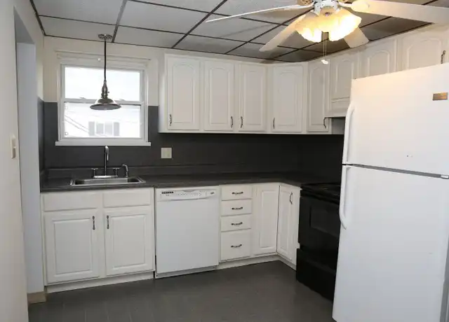 Property at 1234 Main St Unit 2L, Dickson City, PA, 18519, 2 beds, 1 bath, [object Object]