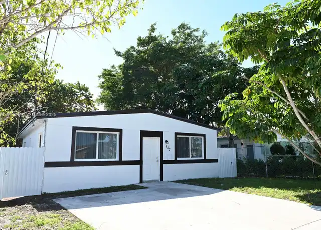 Property at 747 NW 5th Ct, Hallandale Beach, FL, 33009, 3 beds, 1 bath, [object Object]