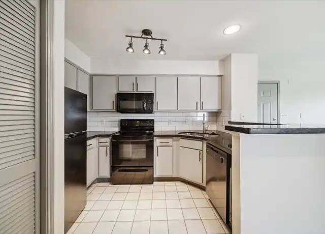 Property at 1710 W T C Jester Blvd Unit 5308, Houston, TX, 77008, 1 bed, 1 bath, [object Object]
