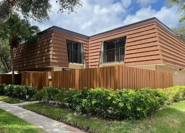 Property at 3245 32nd Ct, Jupiter, FL, 33477, 2 beds, 2.5 baths, [object Object]
