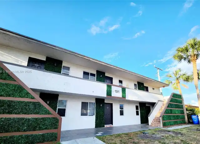 Property at 191 SW 15th St Unit 103, Pompano Beach, FL, 33060, 2 beds, 1 bath, [object Object]