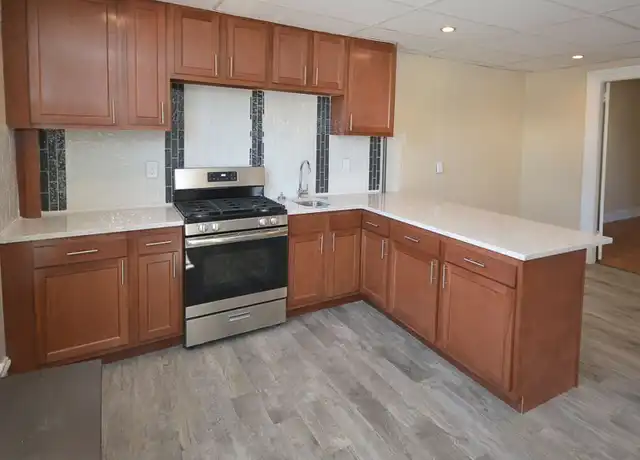 Property at 1108 S Westnedge Ave Unit 1, Kalamazoo, MI, 49008, 1 bed, 1 bath, [object Object]