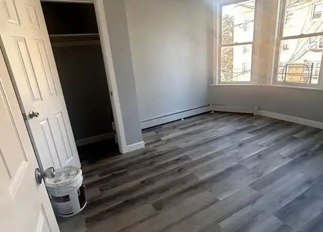 Property at 268 Woodworth Ave, Yonkers, NY, 10701, 3 beds, 1 bath, [object Object]