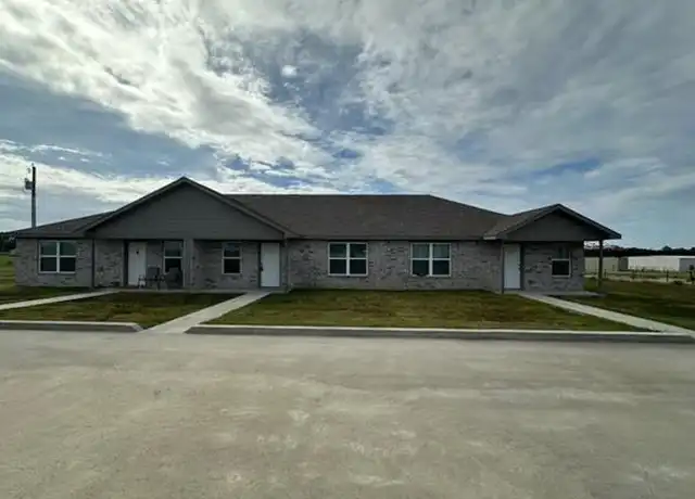 Property at 462 Derrs Chapel Rd, Italy, TX, 76651, 2 beds, 2 baths, [object Object]