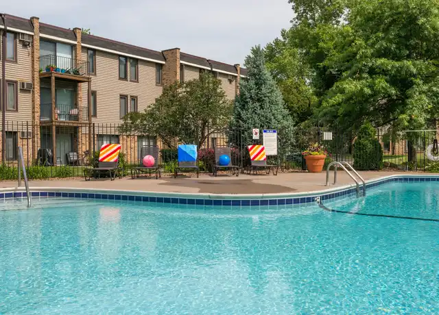 Property at Windsor South Apartments - 2280 Silver Ln, Saint Paul, MN, 55112, 0-2 beds, 1 bath, [object Object]