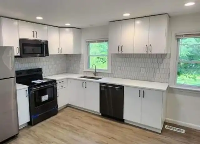 Property at 1760 N Wales Rd, Blue Bell, PA, 19422, 3 beds, 1 bath, [object Object]