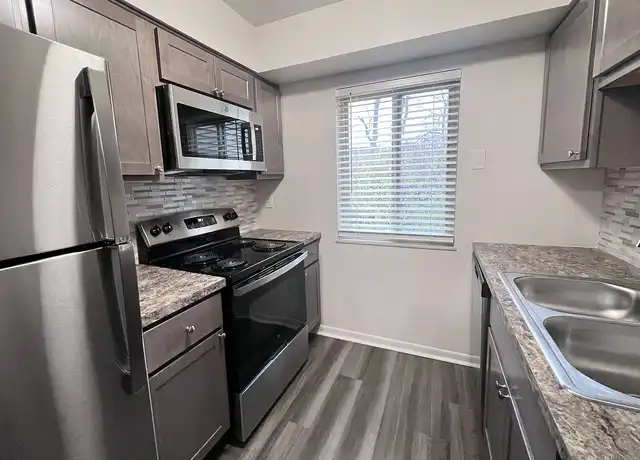 Property at Hunter's Creek Apartments - 9231 Hunters Creek Dr, Cincinnati, OH, 45242, 1-2 bed, 1-2 bath, [object Object]