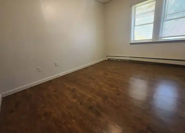 Property at 41-43 Nelson St Unit 5, Hartford, CT, 06120, 3 beds, 1 bath, [object Object]