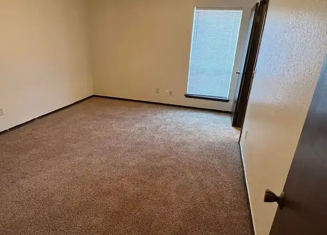 Property at 1105 1/2 W Interstate 240 Service Rd Unit 1129-3, Oklahoma City, OK, 73139, 1 bed, 1 bath, [object Object]