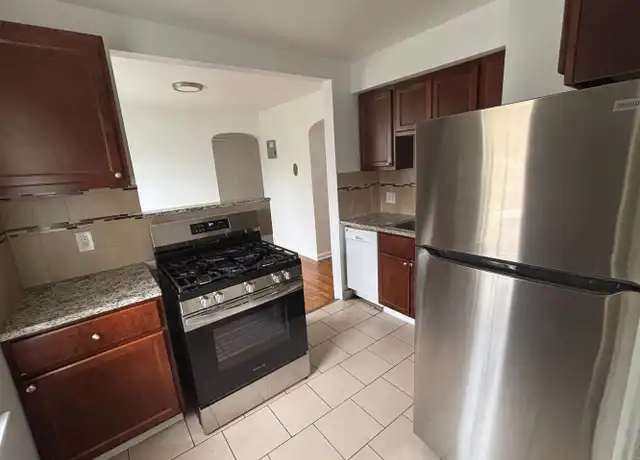 Property at 16345 Van Aken Blvd Ste 2C, Shaker Heights, OH, 44120, 1 bed, 1 bath, [object Object]