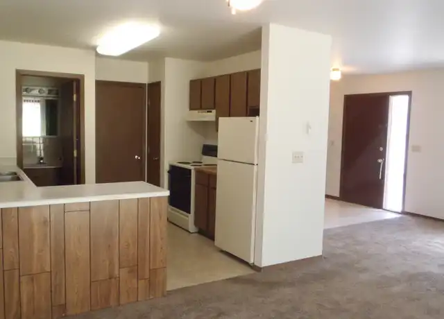 Property at 917 Silver Lake Dr Unit 2390-2T, Portage, WI, 53901, 2 beds, 1.5 baths, [object Object]