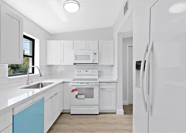 Property at 1588 NW 6th Ave, Pompano Beach, FL, 33060, 4 beds, 1 bath, [object Object]