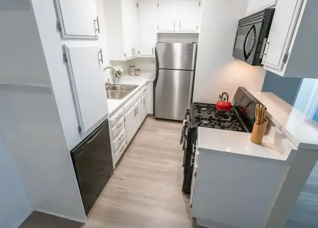 Property at 18400 Prairie St Unit 125, Northridge, CA, 91325, 1 bed, 1 bath, [object Object]