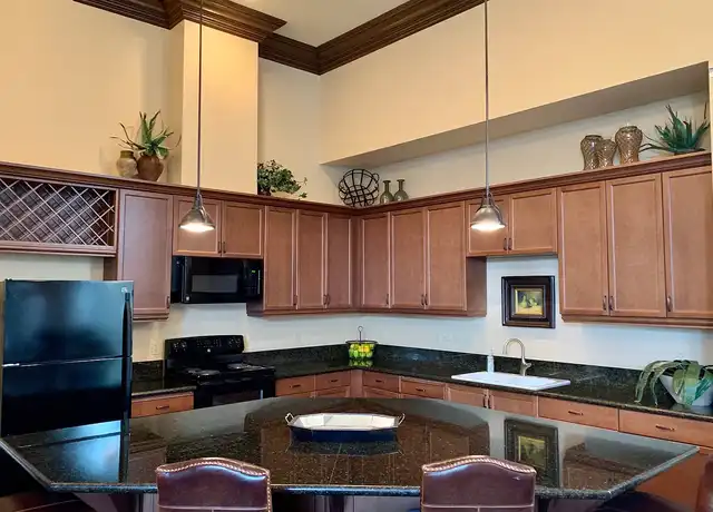 Property at 7525 N Willow Ave, Fresno, CA, 93720, 2-3 beds, 1-2.5 bath, [object Object]