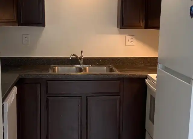 Property at 4329 Centennial Ct Unit 2, Gurnee, IL, 60031, 2 beds, 1 bath, [object Object]