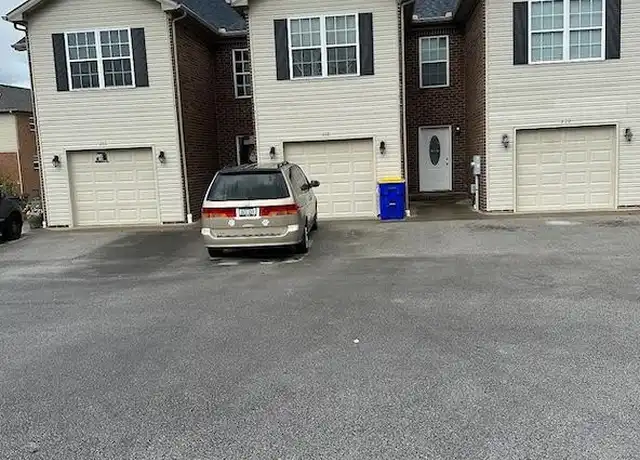 Property at 226 Spring Creek Ave, Bowling Green, KY, 42101, 3 beds, 2.5 baths, [object Object]
