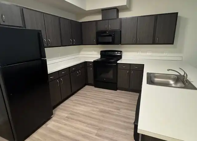 Property at 15075 SE Stark St Unit 303, Portland, OR, 97233, 2 beds, 1 bath, [object Object]
