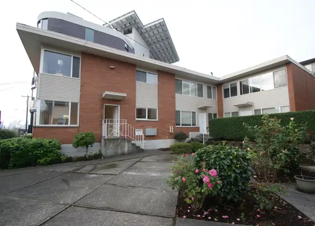 Property at 3831 Woodland Park Ave N Unit 202, Seattle, WA, 98103, 1 bed, 1 bath, [object Object]