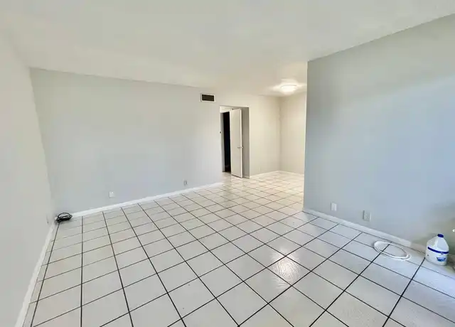 Property at 1105 S G St #3, Lake Worth Beach, FL, 33460, 1 bed, 1 bath, [object Object]