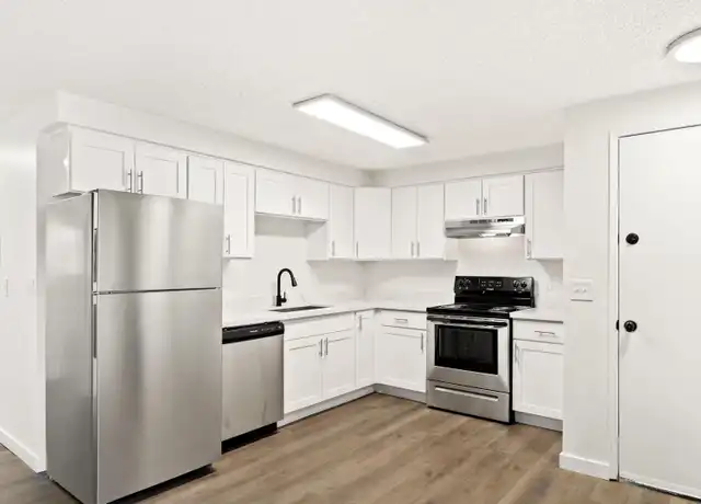 Property at 17313 Smokey Point Blvd Unit 02, Arlington, WA, 98223, 2 beds, 1 bath, [object Object]